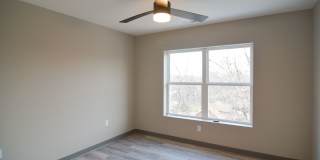 4102 Hamilton Street Gallery 12