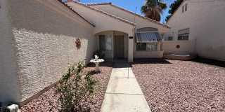 Hard to Find 4 Bedroom Single Story Gallery 3