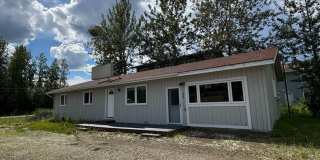 3 bedroom / Washer & dryer in unit! / Sorry no pets Gallery 1