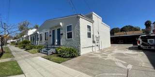 Charming, Studio Freshly Painted, move in ready Gallery 1