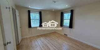 1535 Hudson Street Gallery 15
