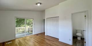 ADORABLE CONTEMPORARY 2 BEDROOM IN THE HEART OF WEST HILLS!!! Gallery 18