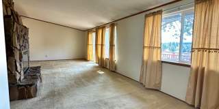 Grand 5Bd/3Ba Two Story Home w/ Bonus Room! 1409 NW Portland Ave! Gallery 10