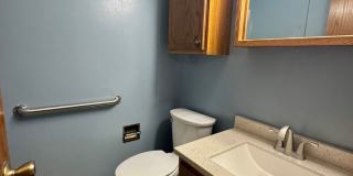 Beautiful walk-out house in SOUTH Lincoln Gallery 10