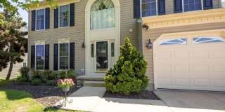 740 HICKORY LIMB Circle Gallery 1