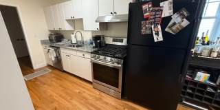 Nicely renovated, pet friendly 3 bed in South Boston. Gallery 25