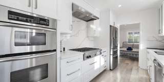 5439 Carpenter Ave Gallery 4