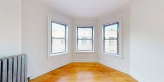 5415 S. Woodlawn Avenue Gallery 7