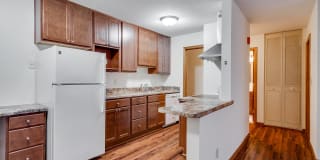 Bryant Manor Apartments Gallery 34