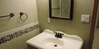 Spacious 3bed 2bath with Large Backyard! Gallery 26