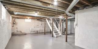 Large Firestone 4 Bed Brick Home Gallery 19