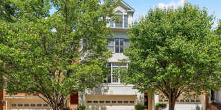 7489 CARRIAGE HILLS Drive Gallery 1