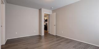 Beautiful 3-Bedroom Home with Easy Access to I-35 & I-240 Gallery 18