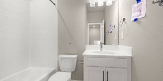 Luxury 4 Bed Townhouse with Amazing City and Mt Views on Westside Gallery 29