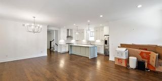 811 Smith Avenue Gallery 18