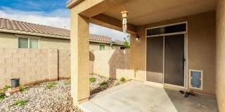 Attractive 3 bed, 2 bath home Gallery 24