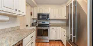 212 Richards Avenue Gallery 7