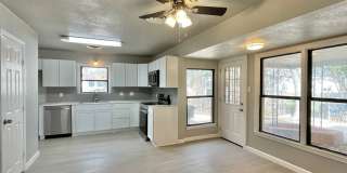 Price Drop!  Viewable Now!  Small Pets Accepted! Gallery 16