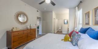 Cobble Oaks Gallery 16