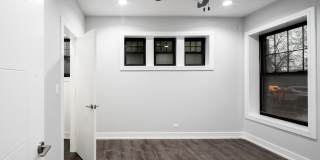 1066 W Glenlake Ave Gallery 4