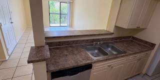 AVAILABLE NOW 1/1 Condo for Rent in Fort Myers Gallery 7