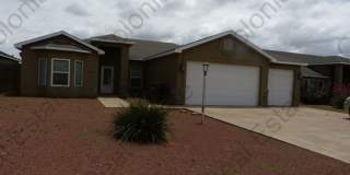 Spacious modern 4 bedroom home Spacious modern 4 bedroom home Gallery 1