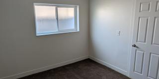 4 Bedroom 1.5 Bath Twin-Home Gallery 28