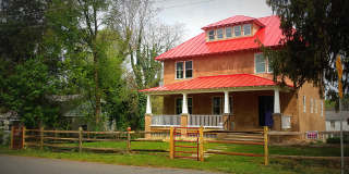 203 Robertson Avenue Gallery 1