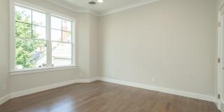 Charming 4 Bedroom-No Broker Fee Gallery 6