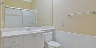 NOW AVAILABLE - Gorgeous 3/2 Plus Den Pool Home in Verona Walk! Gallery 29