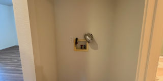 1271 East 8th Street - #B 1271 East 8th Street - #B Gallery 13
