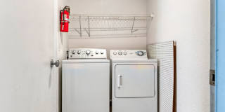 FANTASTIC 3-BEDROOM LAS VEGAS TOWNHOME IN GATED COMMUNITY! Gallery 21