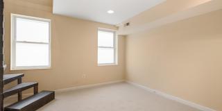 1123 W LOMBARD Street Gallery 29