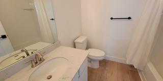 Stunning and spacious 4.5 bedroom, 3 bathroom home located in Morgan Hill Gallery 28