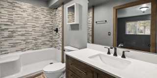 Amazing 3 Bedroom/2 Bath Bi-Level Home for Rent Gallery 20