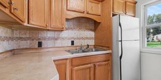 Charming 2-Bedroom Home in Old Town Bellevue! Gallery 9