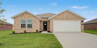Discover this spacious 4-bedroom, 2-bath home in Farmington, Gallery 1