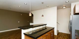 2BD 2.5BA + Bonus Room/Den/Office Townhouse w/Garage + AC + Washer/Dryer Included Gallery 7