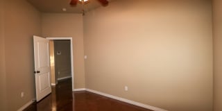 Available Now: 4 bedroom house Gallery 23