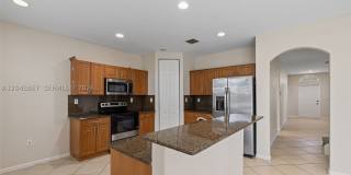 8401 SW 25th Ct Gallery 9