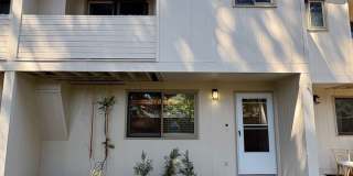 2 Bed/2.5 Bath Townhome with Garage, Pool and Tennis Court Gallery 1