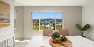 Top Floor Queen Anne Unit! (Beautiful views & 3 Parking Spaces) Gallery 4