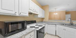 Island Living in a Gated Community | Spacious 2BR Condo on Whitemarsh Island Gallery 5