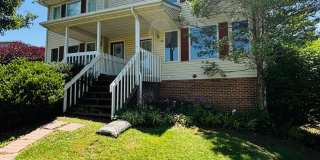 Nicely appointed 3 bedroom, 2 Bath Townhome Gallery 1
