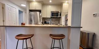 Gorgeous 2-Bed/2-Bath Condo in the Heart of Old City! Available August 1st! Gallery 21