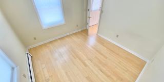 52-61 Grant Street Gallery 12