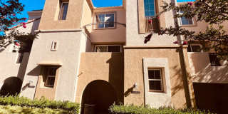 Rancho Coronado / Discovery Hills San Marcos Townhome- CSUSM Close Gallery 1
