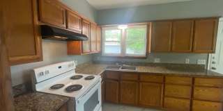 Priced to Rent- 3/1.5 Nice update! Accepting Sec 8 Gallery 10