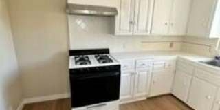 5728 Hazeltine Avenue Gallery 4