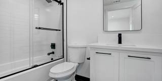 5 Bedroom / 4 bathroom Fully Detached Townhouse in Echo Park with Private Garage Gallery 13